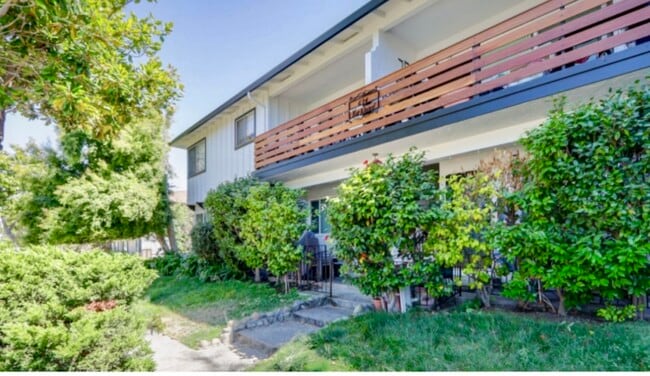 Photo - 674 Kirkland Dr