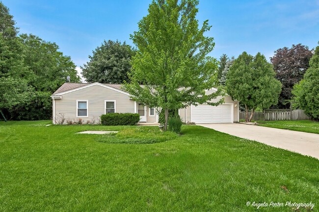 Building Photo - 3287 Medford Ct