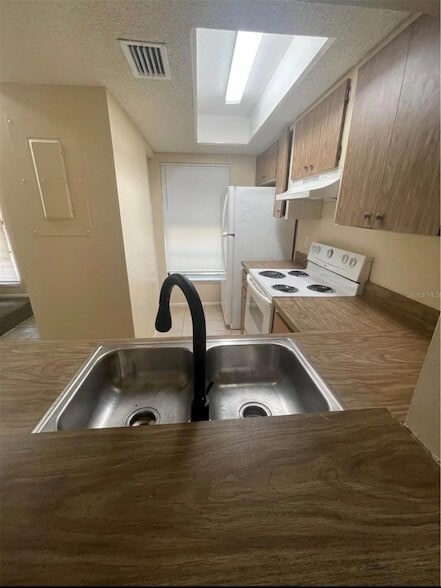 Photo - 890 Mecca Dr