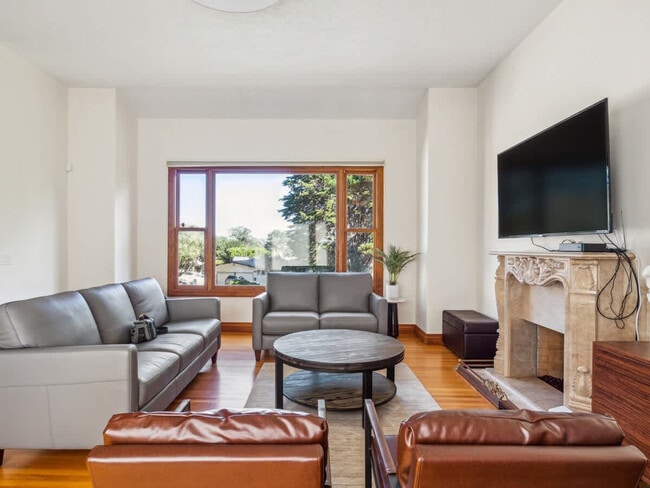 Photo - 751 Toyon Dr Unit ID1355616P