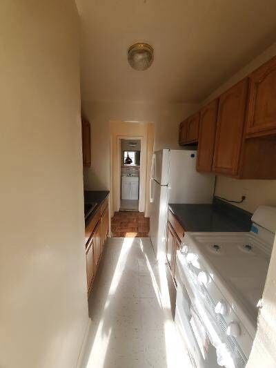 Photo - 94-20 59th Ave