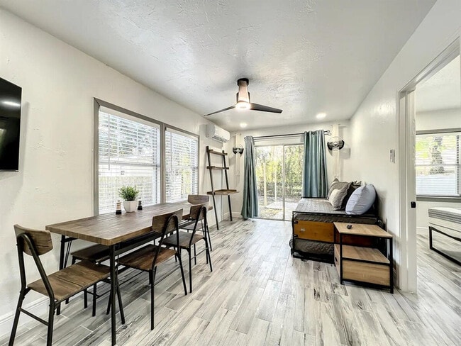 Building Photo - 2317 Homeland St Unit ID1094239P