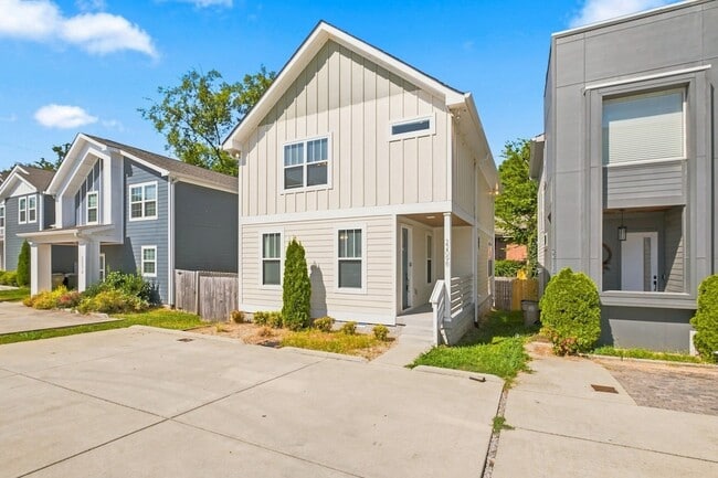 Photo - 2209 24th Ave N