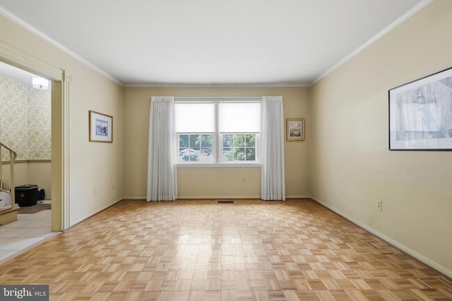 Photo - 8350 Glastonbury Ct