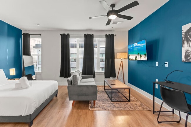 Building Photo - 1116 Gramercy Ln Unit ID1316303P