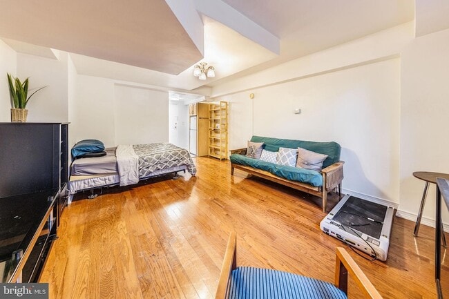 Photo - 3315 Wisconsin Ave NW Unit B1