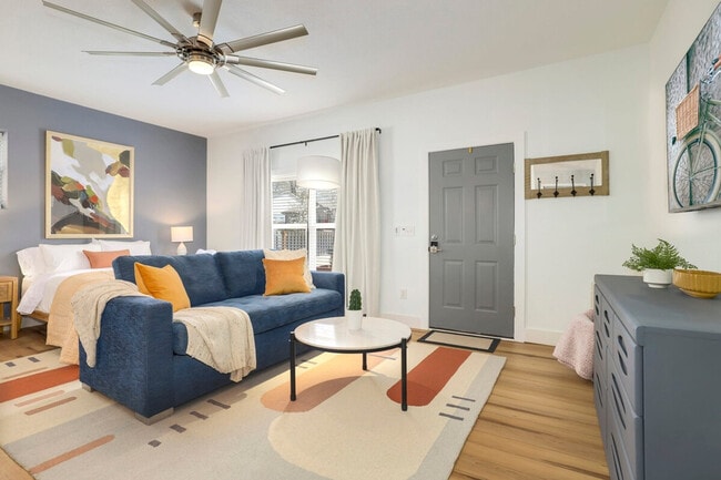 Photo - 705 NW J St Unit ID1221874P