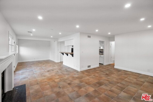 Photo - 15005 Killion St