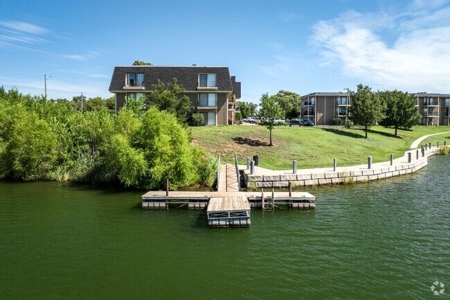 Building Photo - Kingston Cove Apartments