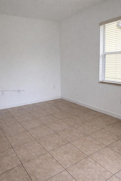 Photo - 3065 SE 1st Dr