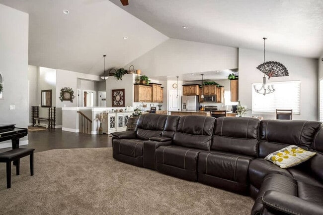 Photo - 358 Wrangler Ct Unit ID1250673P