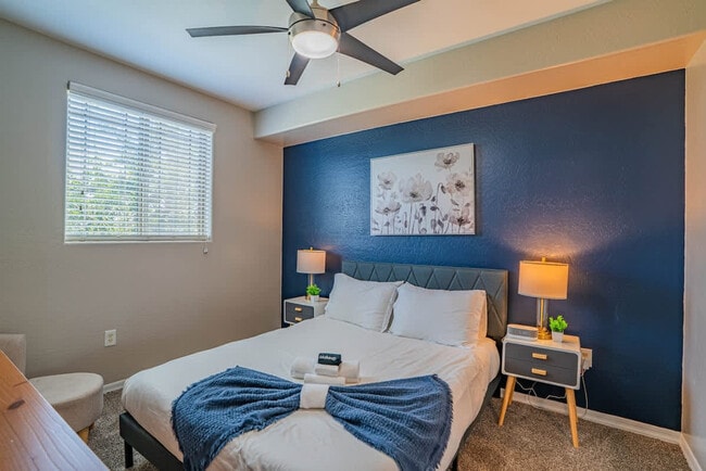 Photo - 1275 E University Dr Unit ID1263205P