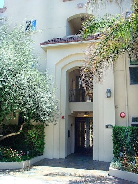 Building Photo - 10640 Woodbridge St Unit PH2