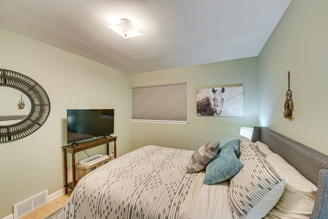 Photo - 114 S 36th St Unit SI ID1546065P