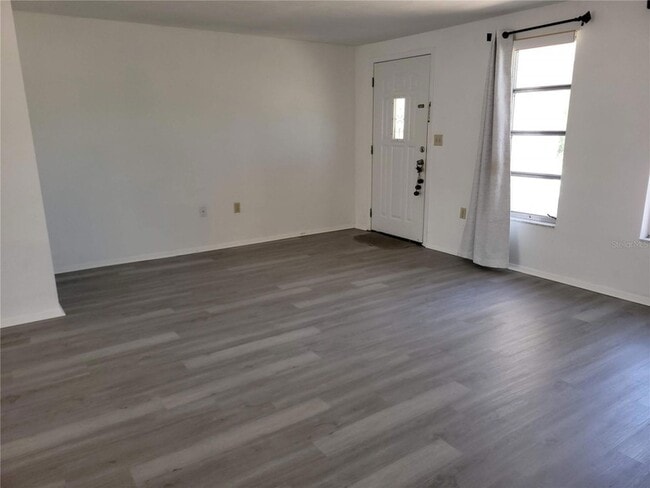 Photo - 6410 Tralee Ave