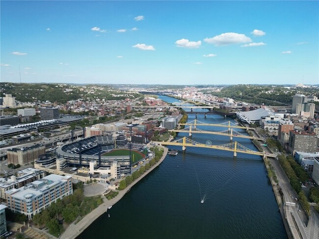 Photo - 320 Fort Duquesne Blvd Unit 4E