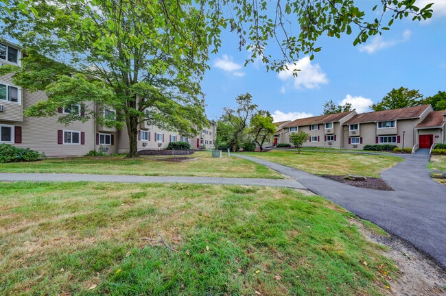 Building Photo - Applewood Acres