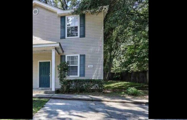 Photo - 924 Ashburn Dr