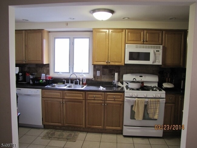 Photo - 298 Luddington Ave Unit 2