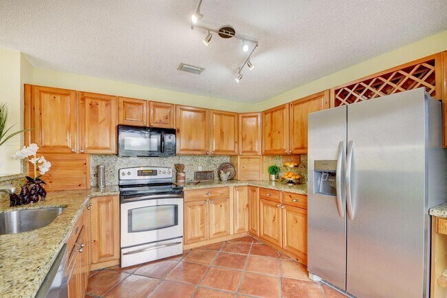 Photo - 12561 Shoreside Ln