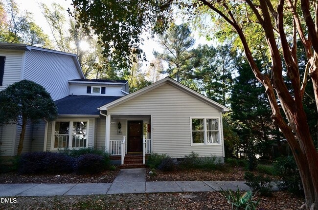 Building Photo - 531 Weathersfield