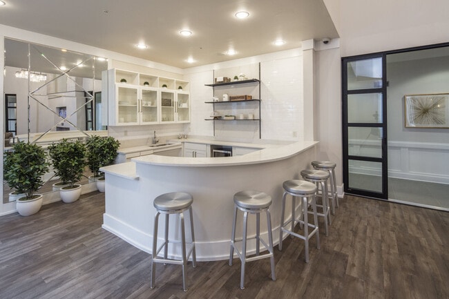 Photo - Lakeshore Lofts