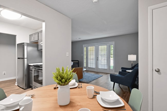 Building Photo - Premier Apartments