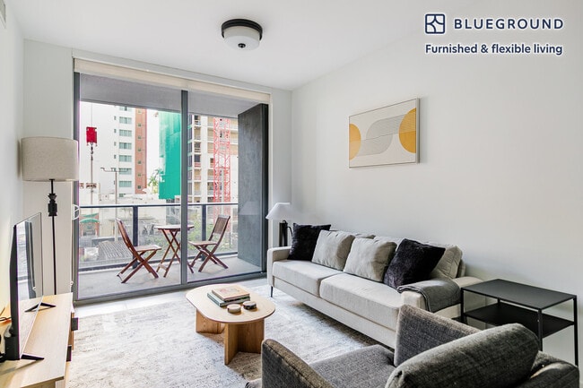 Building Photo - 230 NE 4th St Unit FL2-ID129