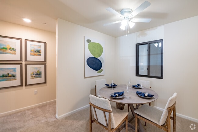 1BD, 1BA - 706 SF - Residence Model W - Dining Room - Gateways at Randolph