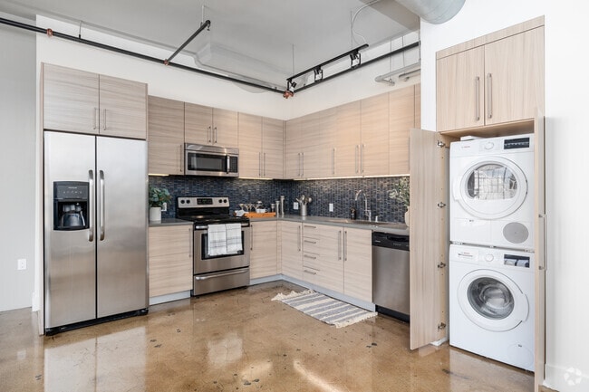 1BD, 1BA - 737SF - Kitchen - Maxfield Lofts