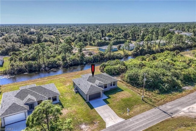 Photo - 1132 Cummings St E