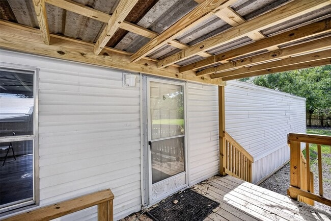 Photo - 2122 Koster Rd