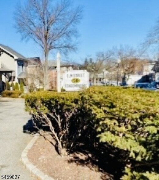 Photo - 48-50-50 Elm St