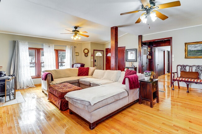 Building Photo - 353 Cherry Lane Rd Unit SI ID1386134P