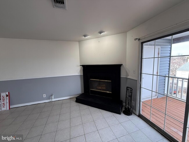 Photo - 102 Piccadilly Ln Unit 203