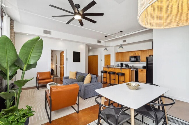 Building Photo - 527 St Joseph St Unit ID1265373P