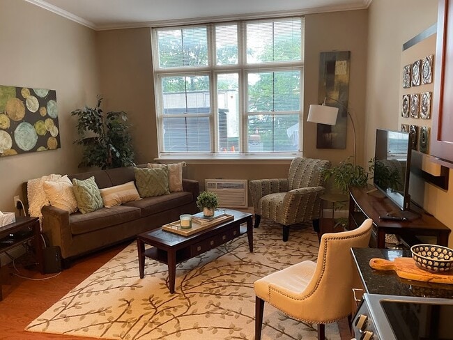 Photo - One Franklin Square