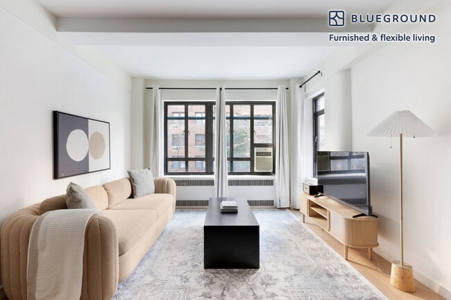 Building Photo - 340 E 52nd St Unit FL2-ID1986