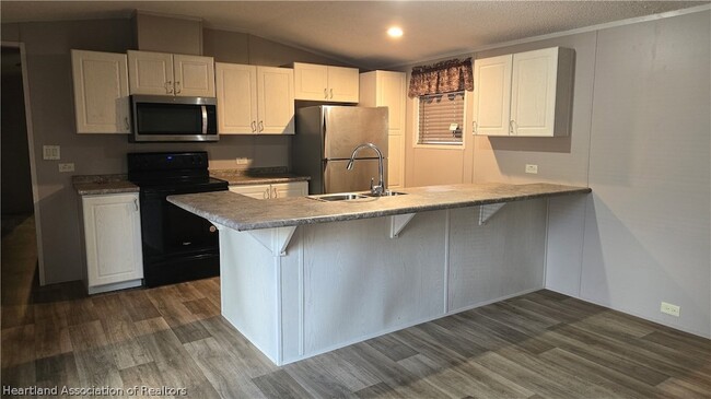 Photo - 44 Crawford Dr