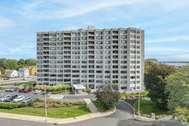 Building Photo - Soundview Apartments