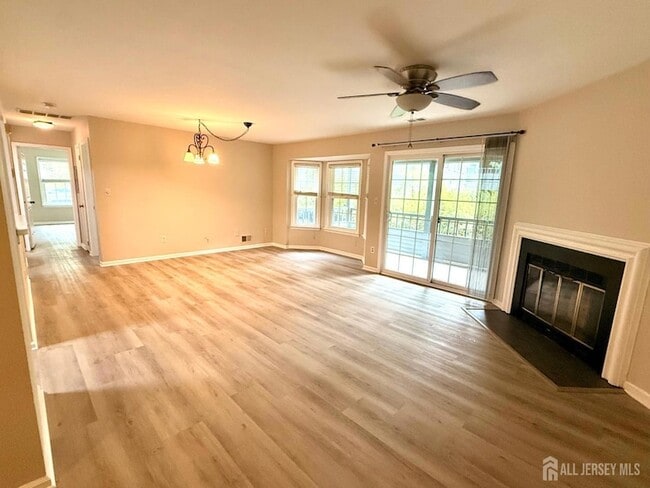 Photo - 902 Woodhaven Dr