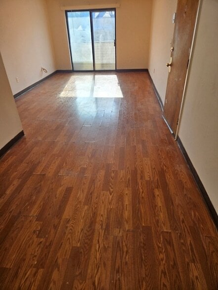 Building Photo - 75 Scotch Pond Pl Unit 31