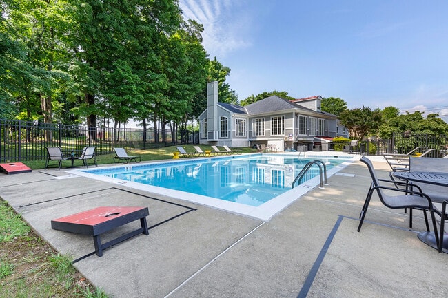 Building Photo - Annapolis Roads Apartments