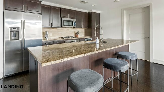 Photo - 777 Preston St Unit 7D