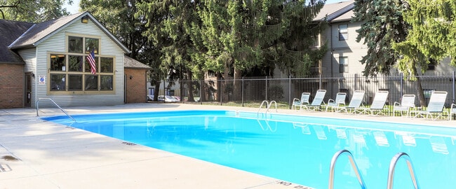 Community Pool - Cabot's Mill