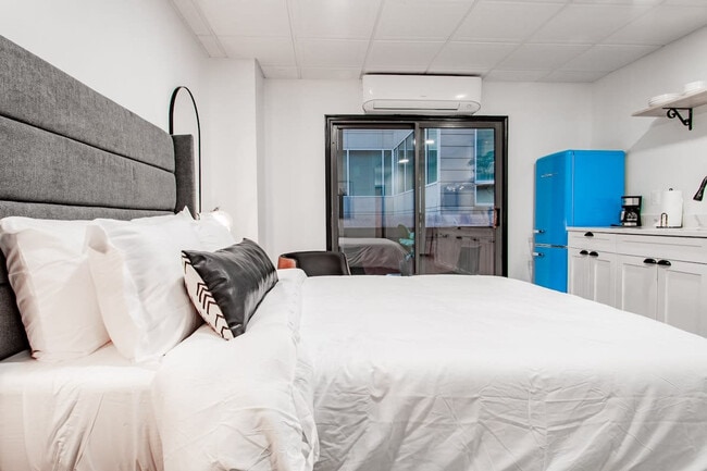 Photo - 1020 16th St NW Unit ID1037707P