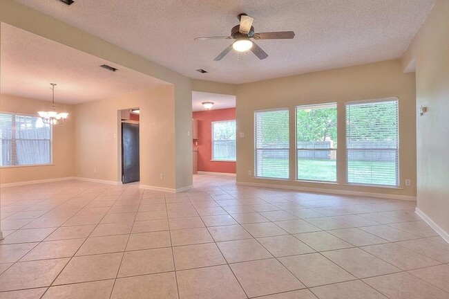 Photo - 1106 Devonshire Dr