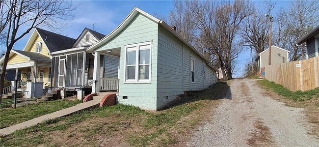 Building Photo - 2110 N 2nd St
