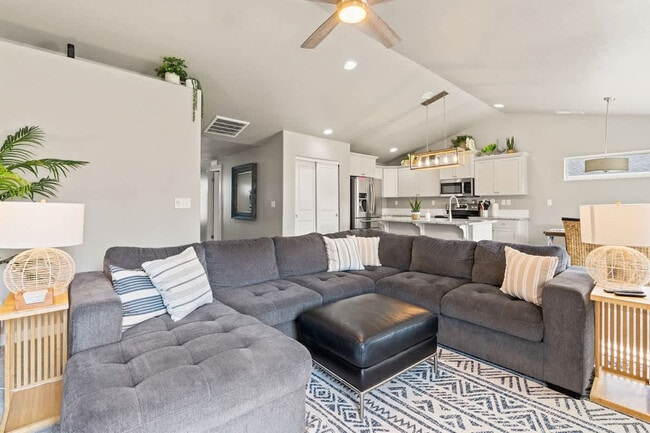 Photo - 16730 Suffolk Ave Unit SI ID1460939P