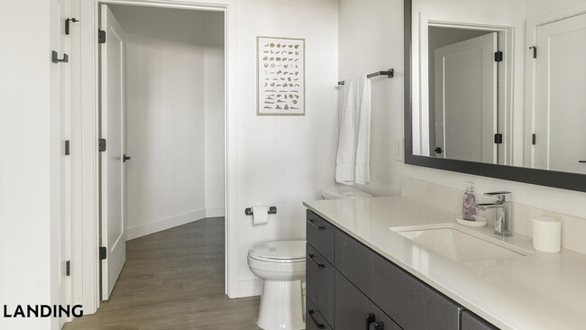 Photo - 1007 S Mint St Unit 834